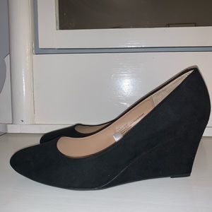 BLACK WEDGES